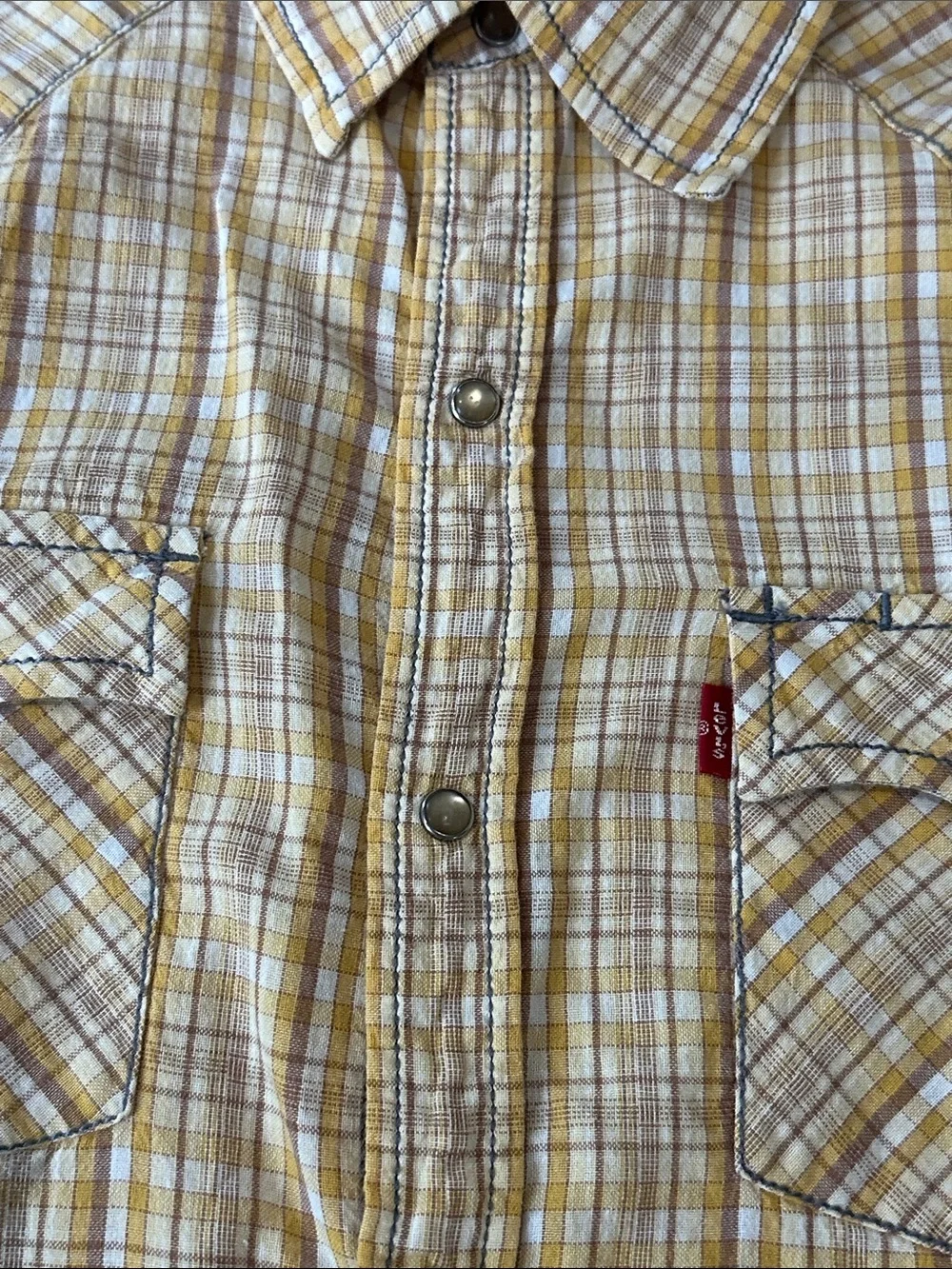 Vintage 90s Levi's Men's Yellow Plaid Short-Sleeve Button-Down Shirt large